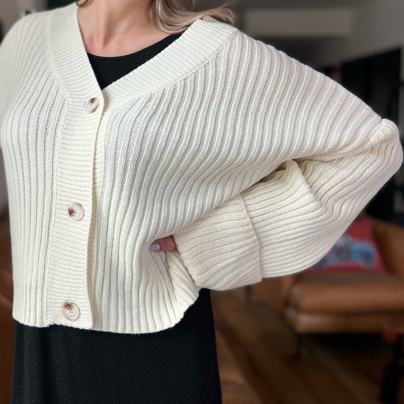 Nasty Gal collection loose fit cream knitted dropped shoulder cardigan sweater - Picture 6 of 11